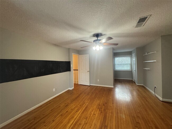 Building Photo - 4387 Harvest Ln
