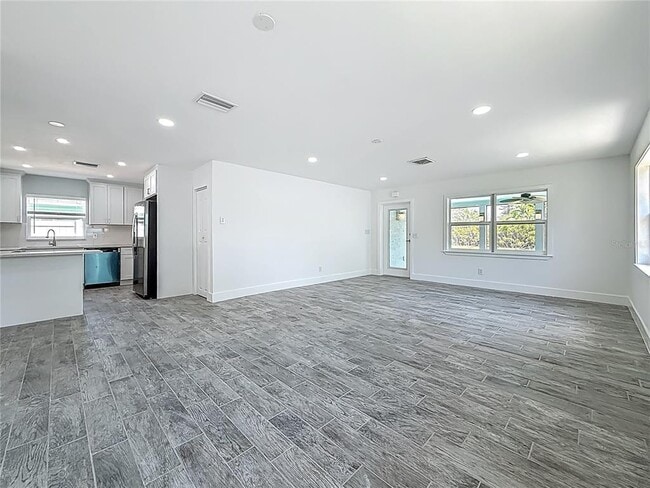 Building Photo - 3768 Arkansas Ave NE