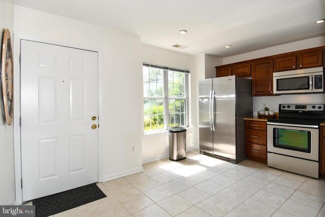 Building Photo - 2797 Yarling Ct