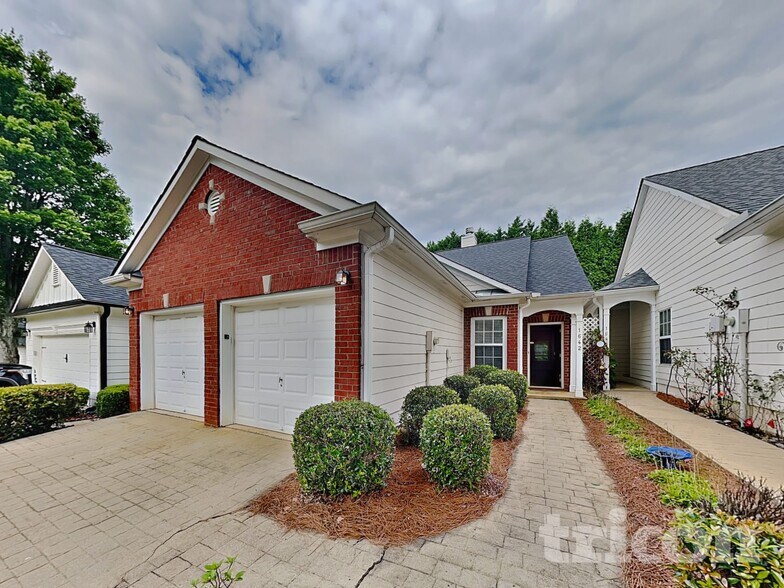 Building Photo - 1642 Donovans Rdg NW Kennesaw GA