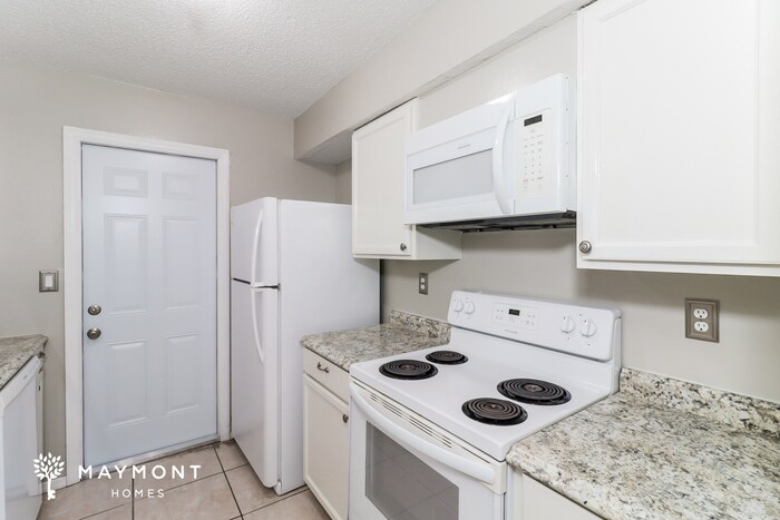 Building Photo - 11303 Redgate St
