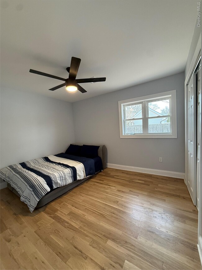 Building Photo - 165 Lynbrook Dr