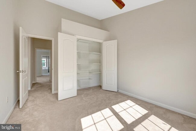 Building Photo - 12913 Wood Cres Cir