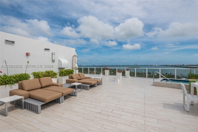 Building Photo - 4250 Biscayne Blvd