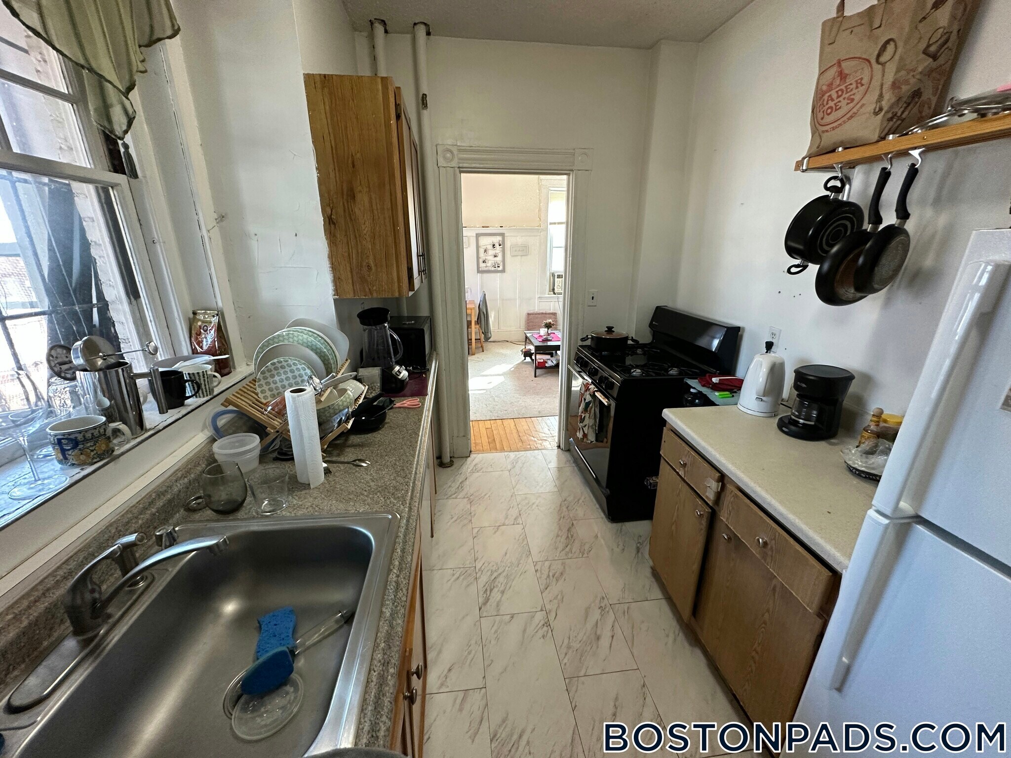 Building Photo - 32 Glenville Ave