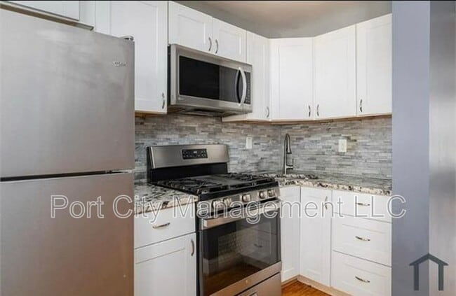 Building Photo - 6816 Gough St