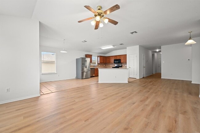 Building Photo - 123 Loon Lake Dr