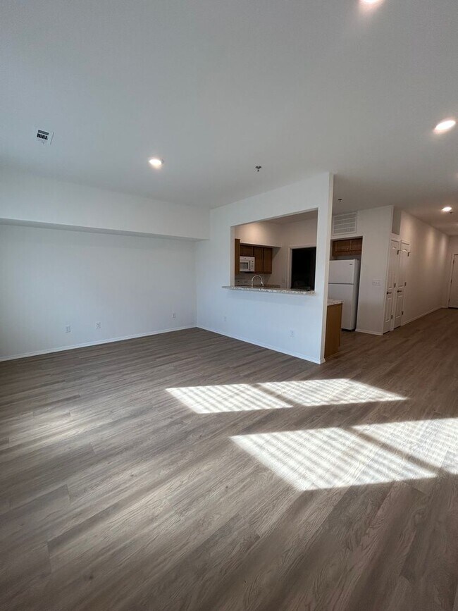 Building Photo - Modern New-Build Townhome with 3 Bedrooms, 2.5 Baths & 1-Car Garage