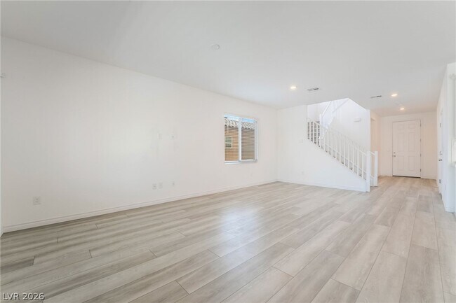 Building Photo - 3952 Henny Ave