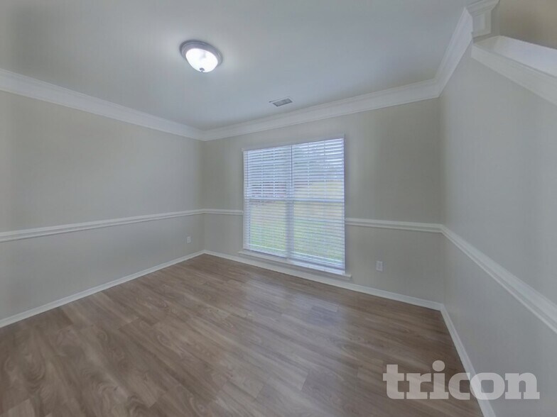 Building Photo - 2016 Mallard Woods Pl