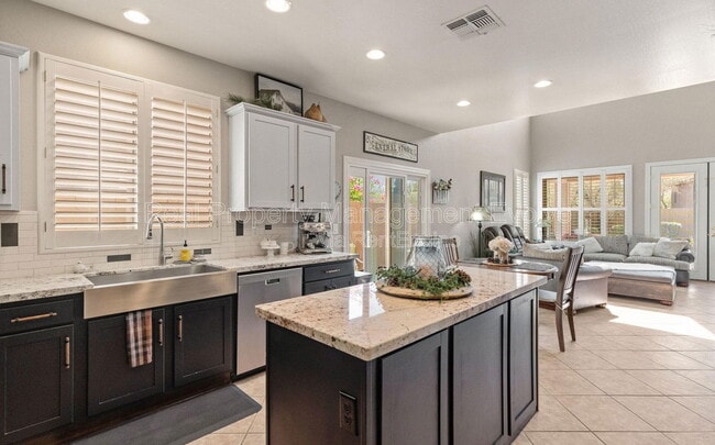 Building Photo - 3331 W Hemingway Ln