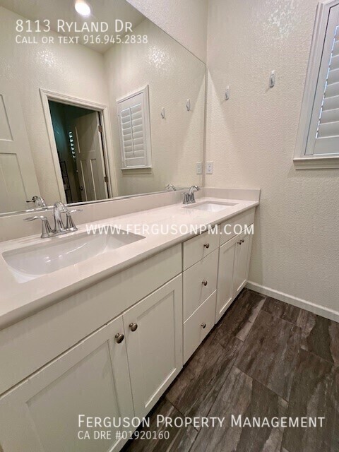 Building Photo - 8113 Ryland Dr