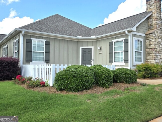 Primary Photo - 412 Nandina Ct