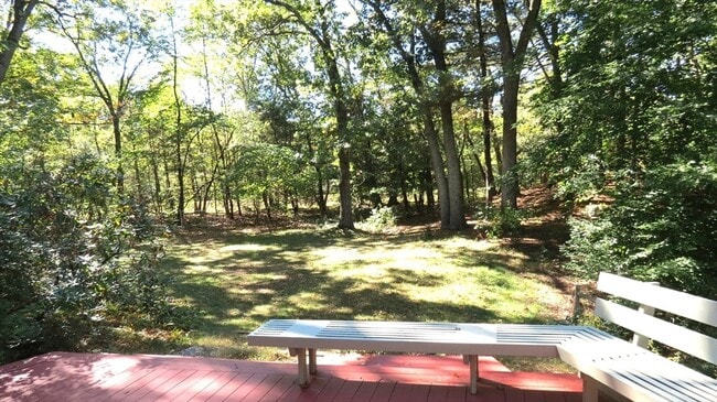 Building Photo - 18 Pequot Rd