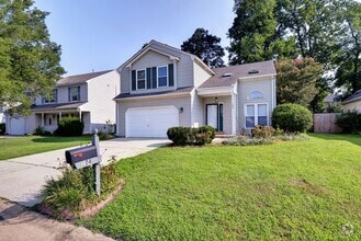 Building Photo - Well Maintained Coventry Home