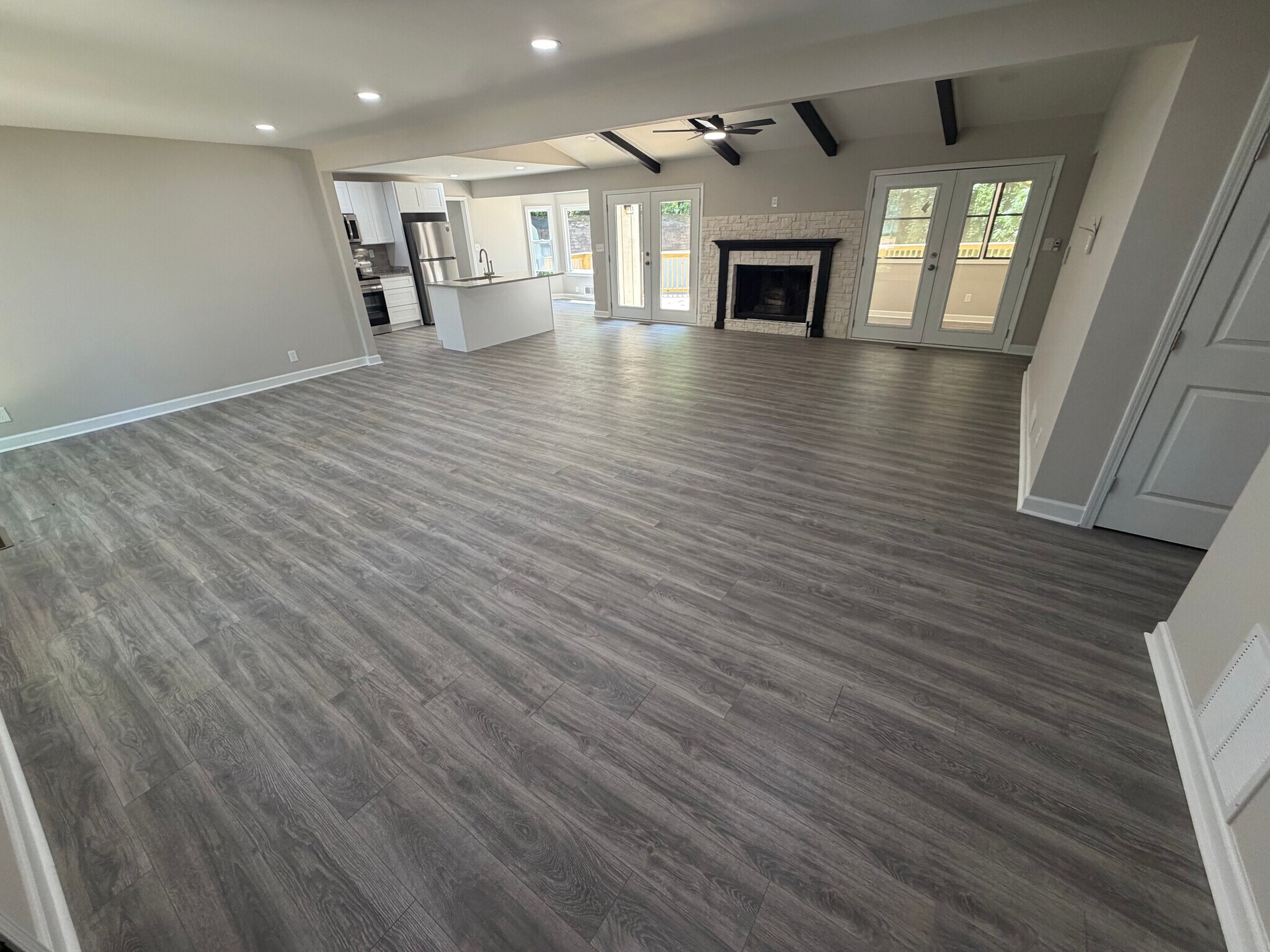 Building Photo - Room in House on Heritage Hills Cir