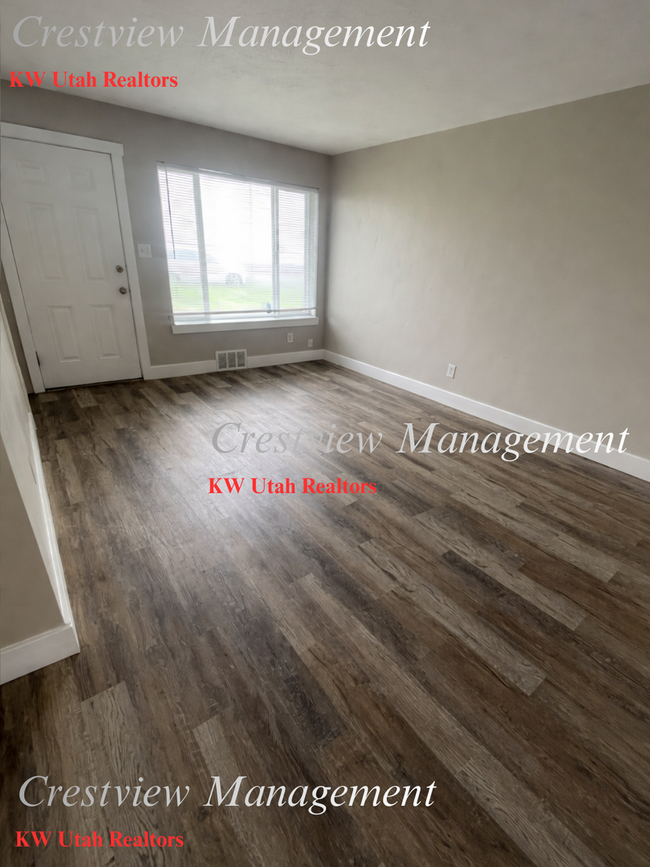 Building Photo - Claybourne Duplex