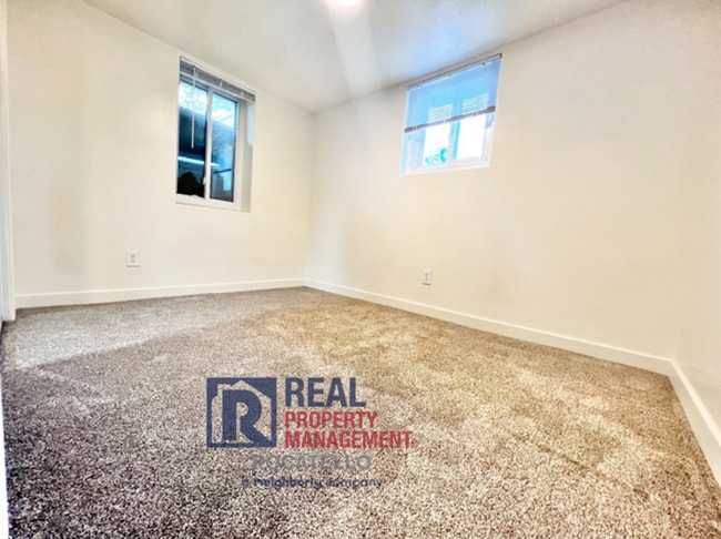 Building Photo - 635 N 14th