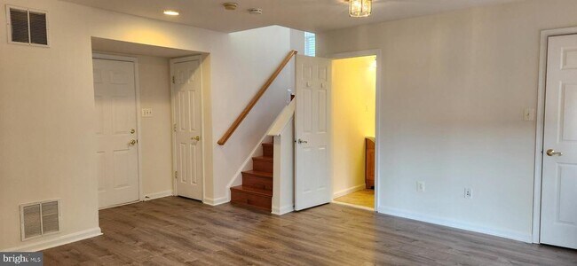 Building Photo - 43660 St Helena Terrace