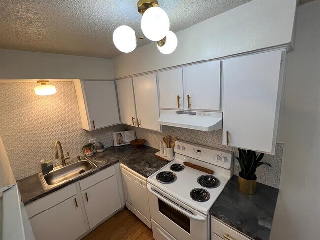 Building Photo - 4209 Avenue B