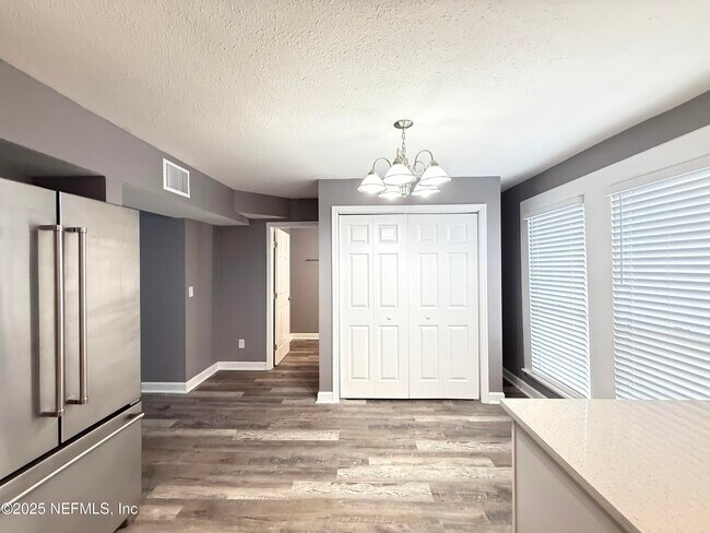Building Photo - 5336 Cruz Rd