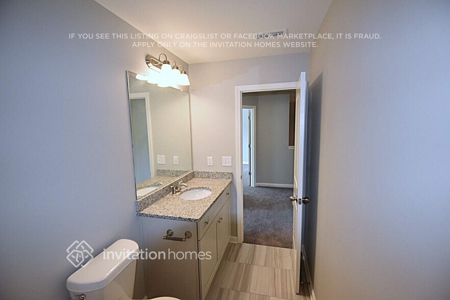 Building Photo - 26 Oakbrook Dr