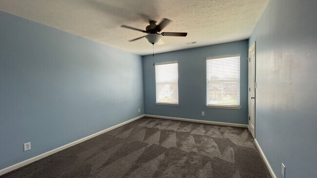 Building Photo - Newly Built Spacious House in Blackthorne Subdivision