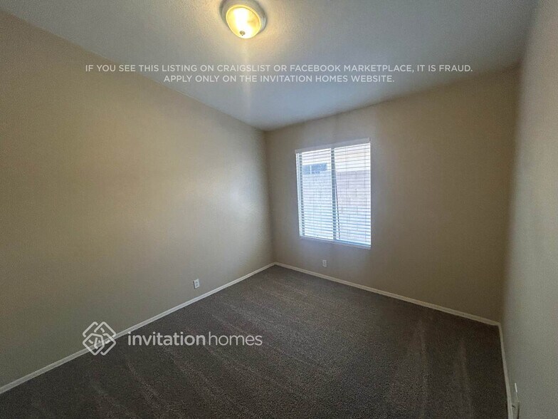 Building Photo - 9431 W Ironwood Dr