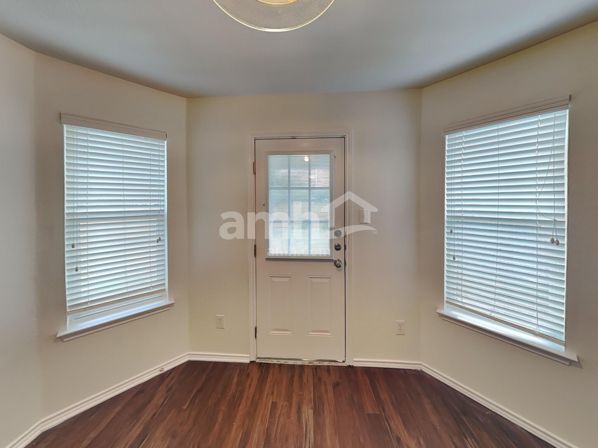 Building Photo - 11130 Fort Smith