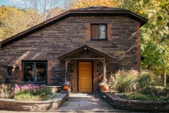Building Photo - 49 Rocky Rd