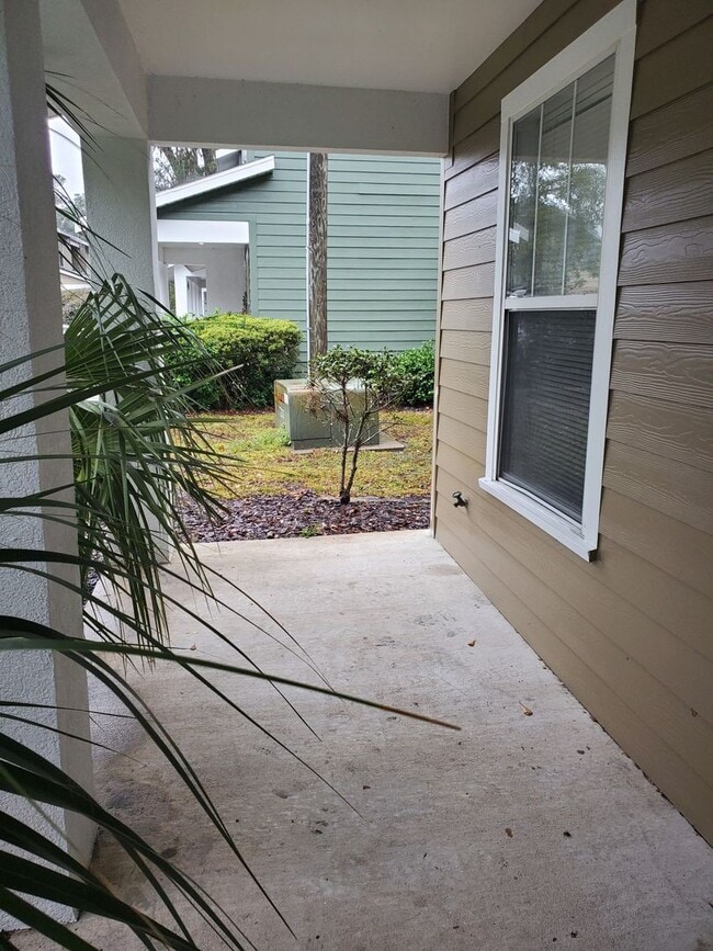 Building Photo - Charming 2-bedroom, 2-bath condo in Hailey Gardens