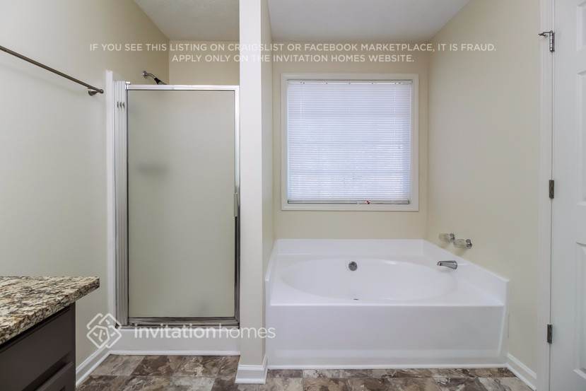 Building Photo - 3517 Willow Tree Cir