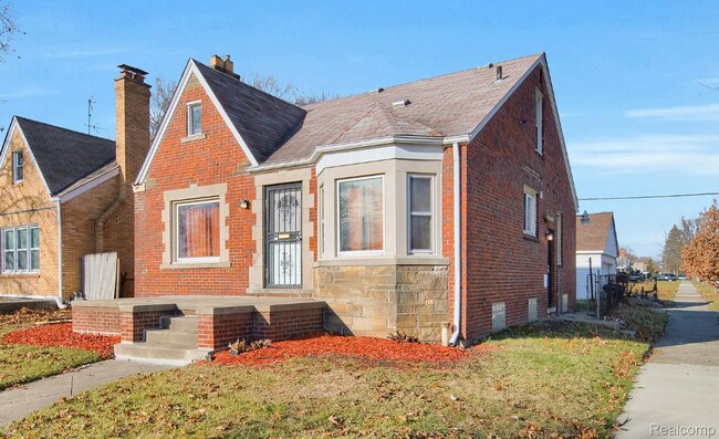 Building Photo - 8550 Outer Dr W