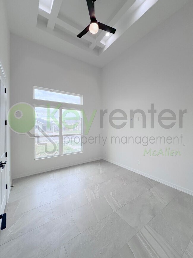 Building Photo - Beautiful 3 bedroom/ 2.5 bath Home in Edinburg - $500 off the First Month Rent!!!