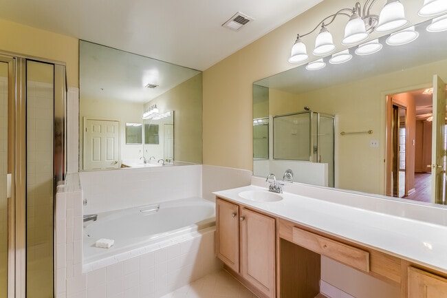 Building Photo - 413 Ridgepoint Pl