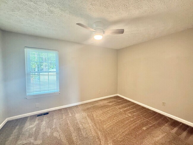 Building Photo - 3610 Rawdon Dr