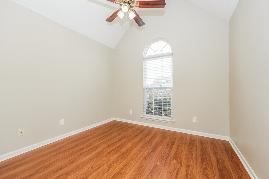 Building Photo - 3360 Cornerstone Dr