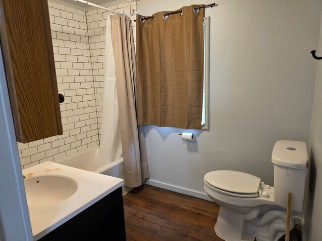 Building Photo - 3-Bedroom, 1-Bathroom Home with Basement – $1,350/Month - Accepting Section 8