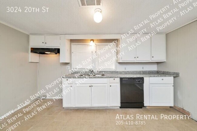 Building Photo - 3024 20th St