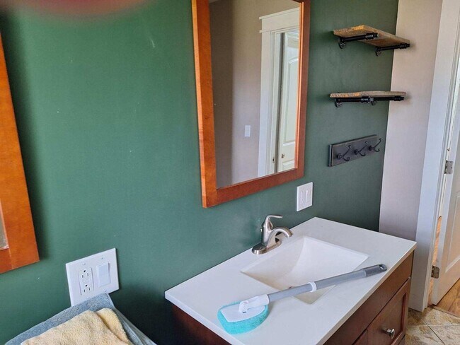 Building Photo - 1084 Nease Dr