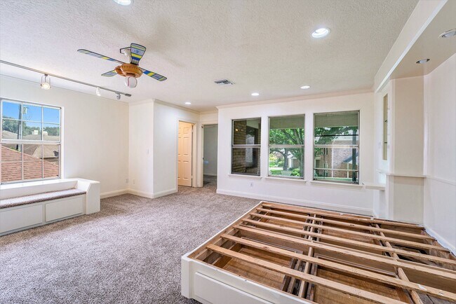 Building Photo - 1743 Randons Point Dr