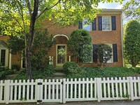 Building Photo - 517 Tanners Park Ct