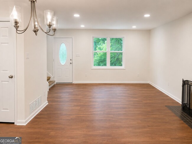 Building Photo - 110 Thomas Trail