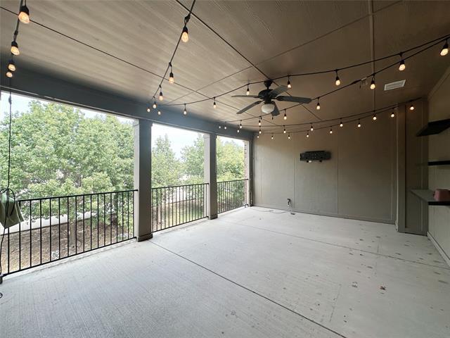 Building Photo - 2729 Troutt Dr