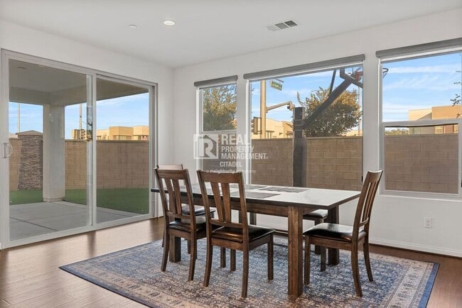 Building Photo - 3657 Bearberry Ave