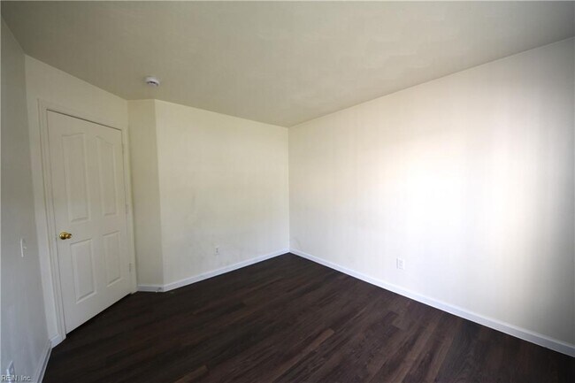 Building Photo - 1109 Lady Ashley Dr