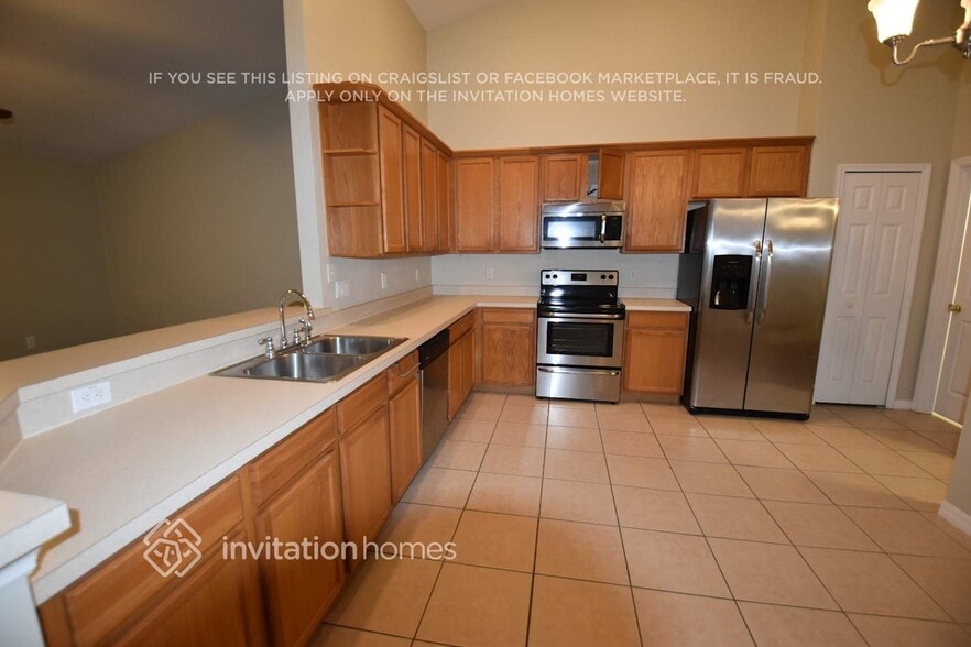 Building Photo - 1518 Stoneywood Way