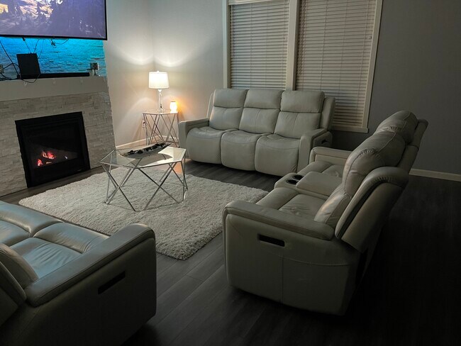 Building Photo - Pierre