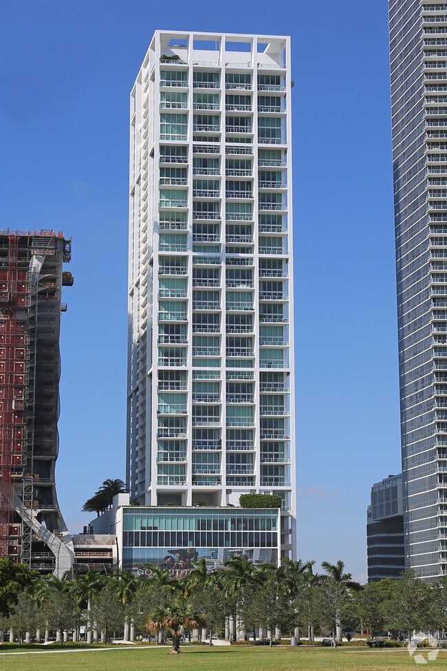 Building Photo - Ten Museum Park