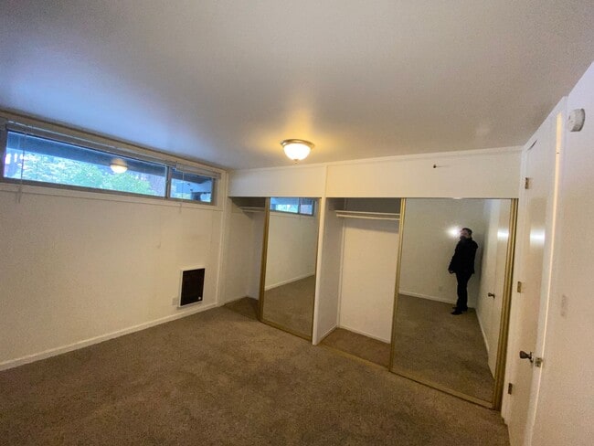 Building Photo - 1 Bedroom in Incline - 1 mi to Burnt Cedar!